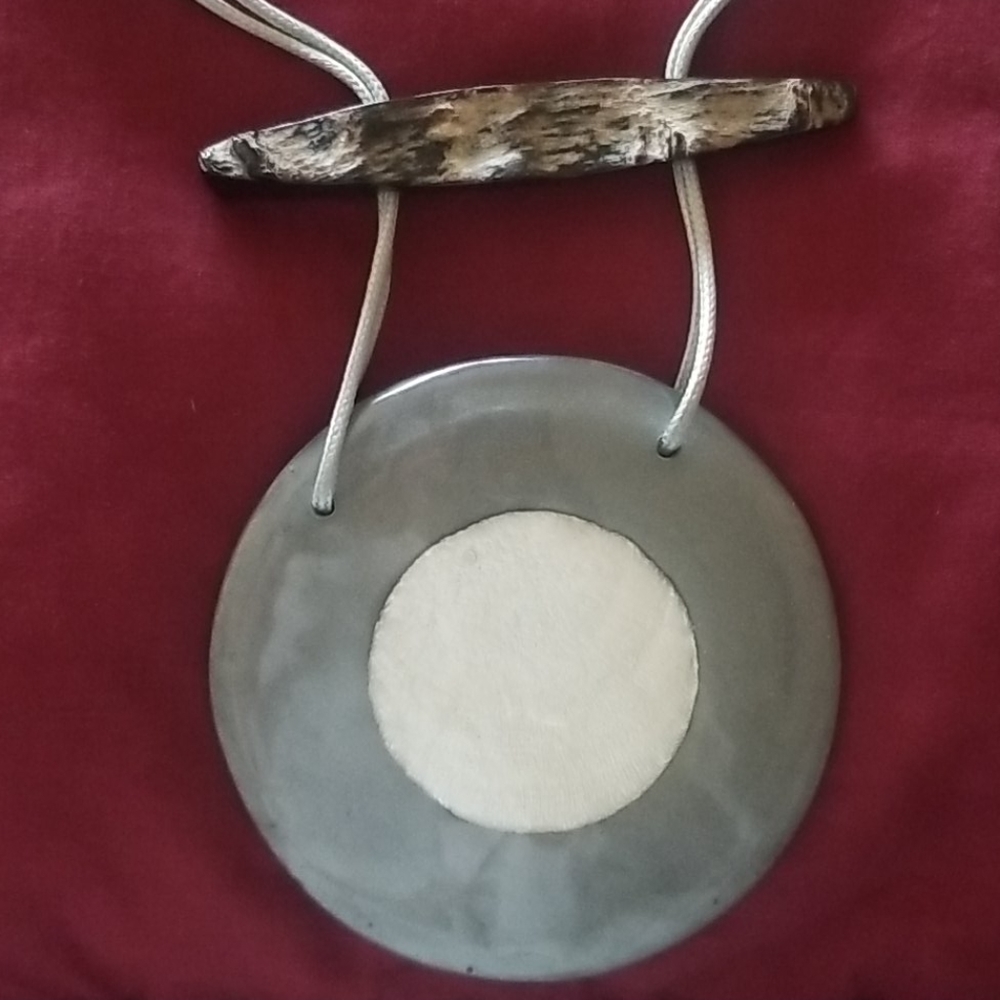 NWOT Statement necklace